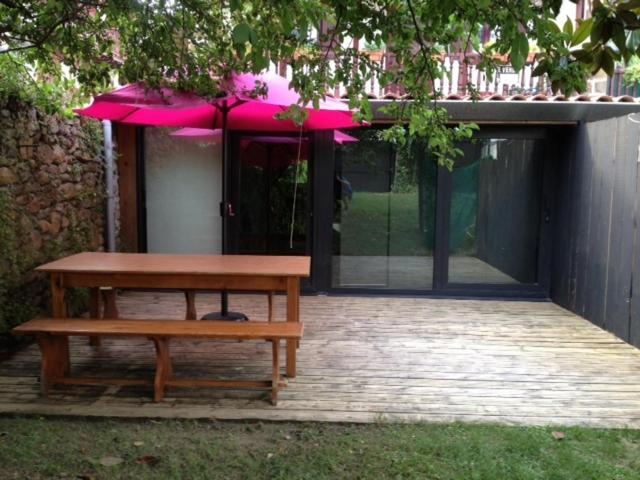 Bera  Hostal Auzoa מראה חיצוני תמונה